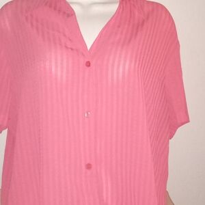 Women's Pink Button-Up Top Size Extra Large